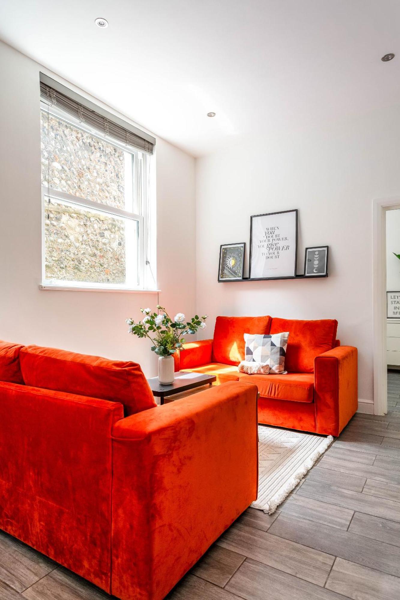 Holiday home 2 Bedroom House By Short Lets & Serviced With Free Wifi & Terrace Brighton